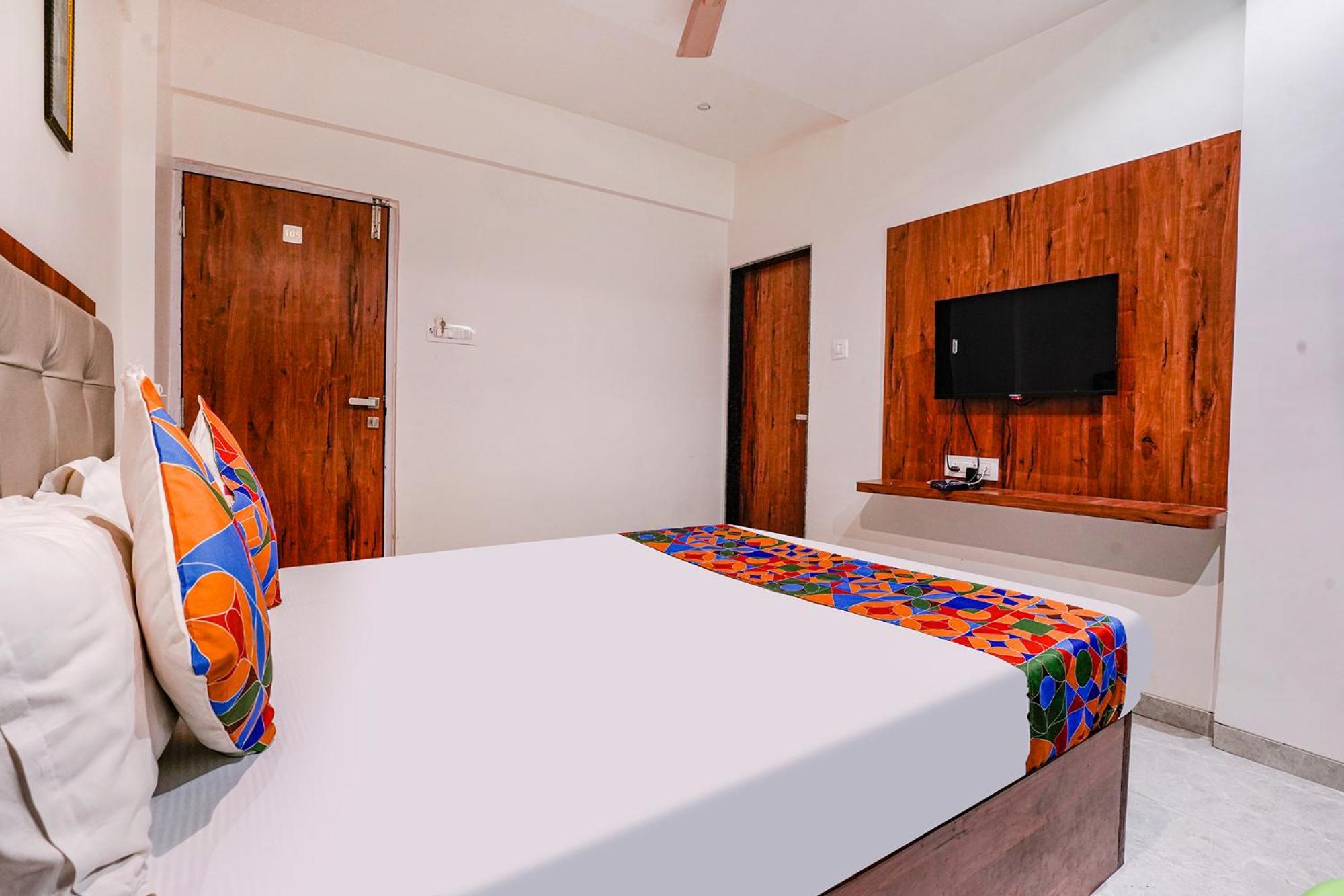 Hotel Fabexpress Utsav Residency - Nr Panvel Jāmb Exterior foto